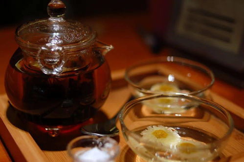 喝普洱茶有哪些保健功用呢?，普洱茶老年人适宜喝吗?