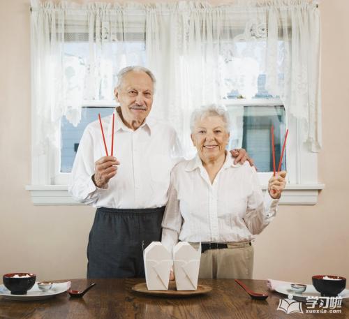 80岁老年人吃什么保健品好，八十岁老人吃什么保健品比较好